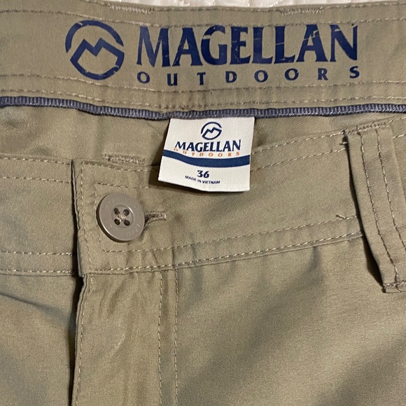 Magellan Outdoors Men's Cargo Shorts in Tan and Gray - Picture 4 of 5